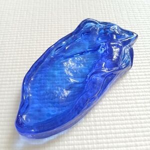 Vintage Cobalt Blue Glass Art Nuvo soap/trinket/paper weight dish,3D,Rare,Unique